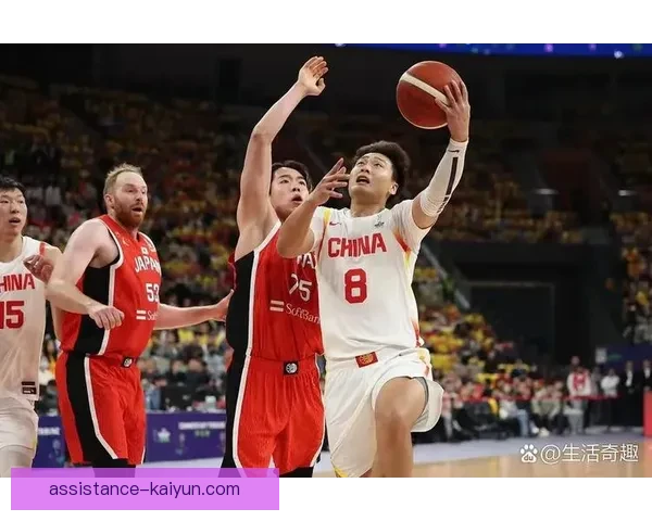 中国男篮新征程启航，备战世界杯征战全力以赴，年轻力量崭露头角