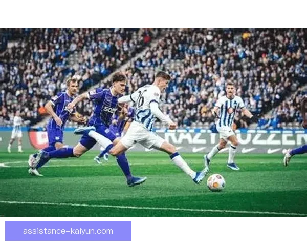 西汉姆联在英超迎来关键比赛 争夺欧洲赛场席位进入高潮