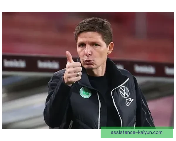 利兹联俱乐部迎来新帅签约大波动球迷期待新赛季表现